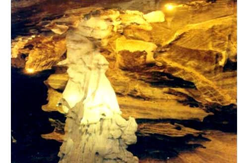 Phadeang Caveถ้ำผาแดง